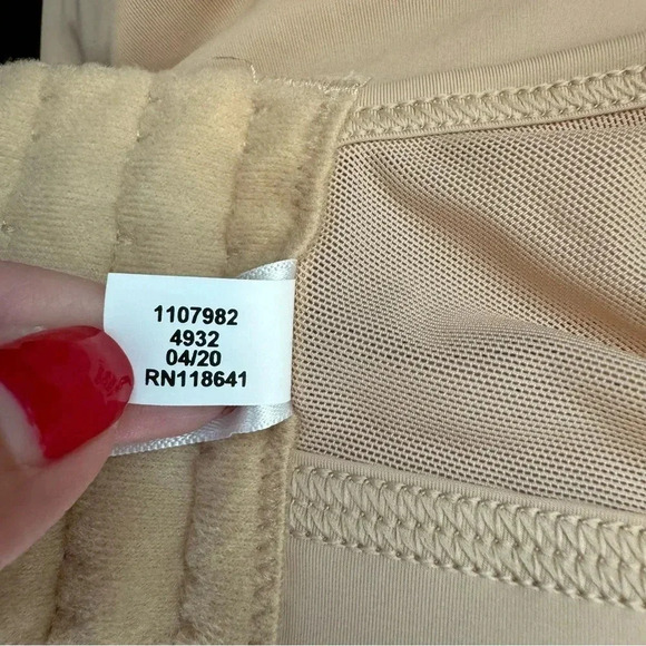 Cacique unLined No Wire Bra - Picture 7 of 8